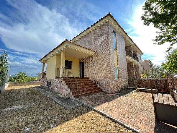 Chalet pareado en Pablo Picasso, 20, Bargas