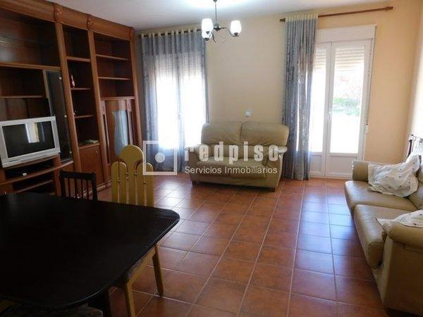 Chalet pareado en Huelves