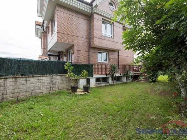 Chalet adosado en Barrio San Pantaleón, Arnuero