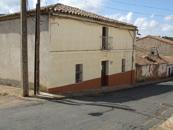 Casa de pueblo en calle San Rafael, 1, Almadenejos