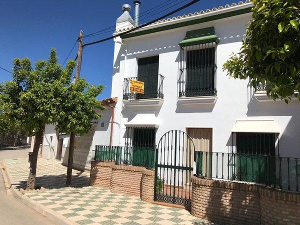 Chalet adosado en calle ESCUELA, Badolatosa