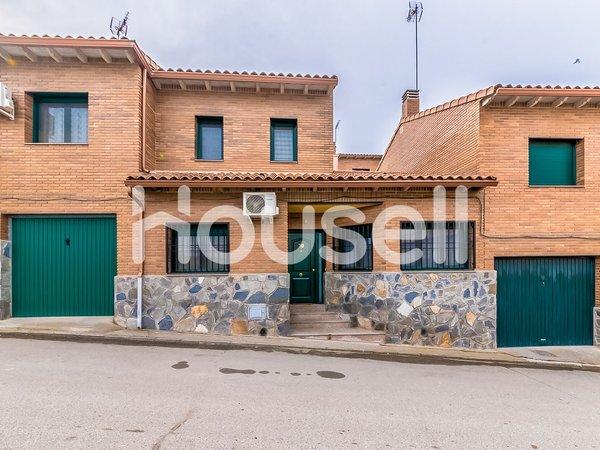 Chalet en calle Periquito, Borox
