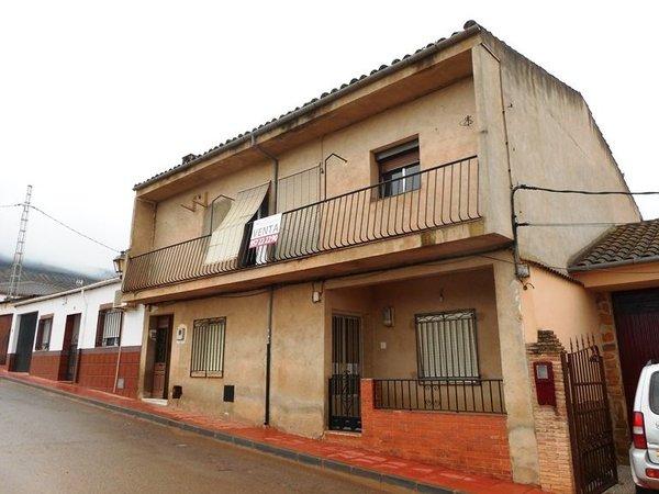 Piso en camino del puntal, Arquillos
