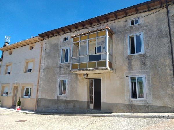 Casa de pueblo en carretera Burgos, Basconcillos del Tozo