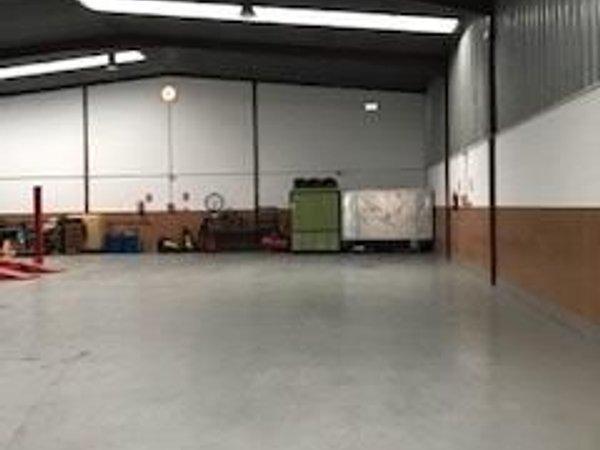 Nave en calle los Ceramistas, Zaratan
