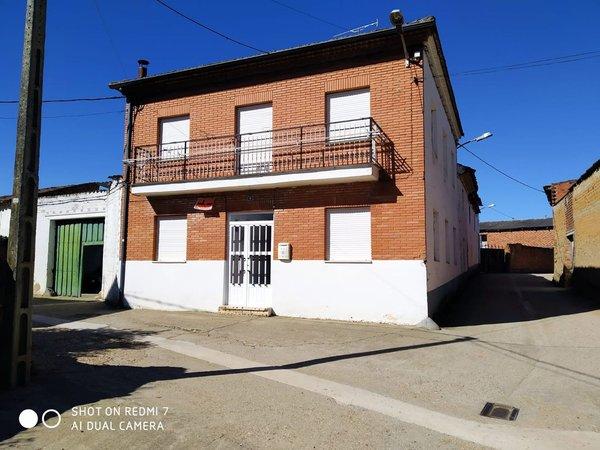 Casa rural en calle Escuelas, 4, Burganes de Valverde