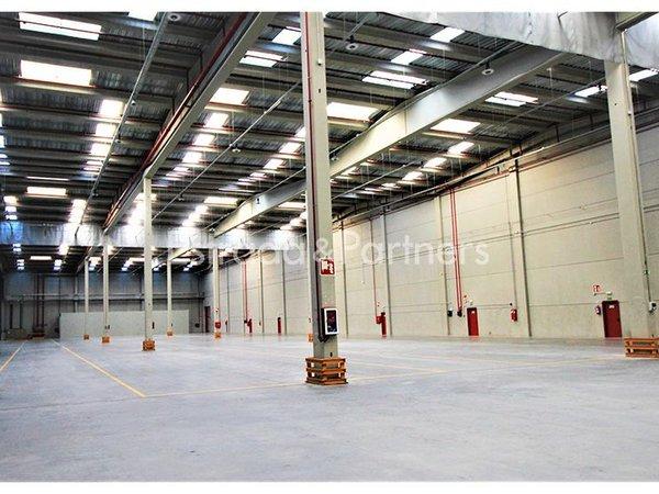 Nave en POLIGONO INDUSTRIAL LA RAYA, Camarma de Esteruelas