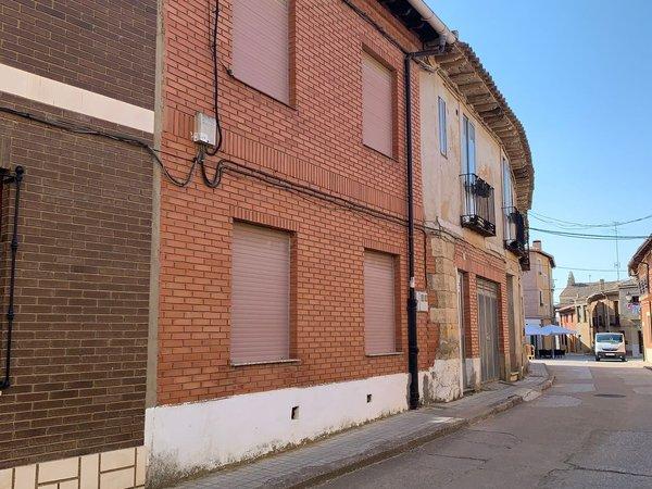 Casa de pueblo en calle Santa Maria, Becerril de Campos