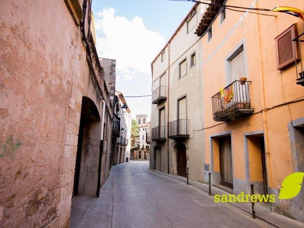 Chalet adosado en calle Ganganell, 21, Besalú