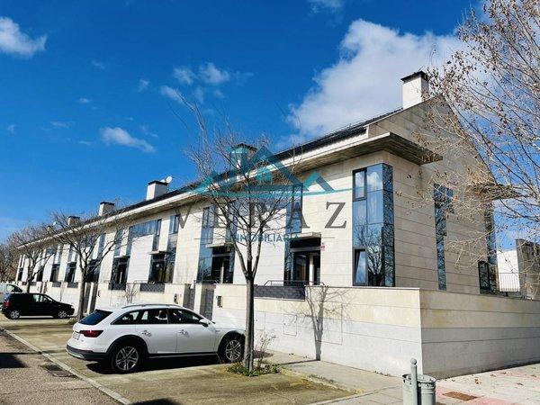 Chalet adosado en calle Varsovia, Hospital - Nuevo Centro, Talavera de la Reina