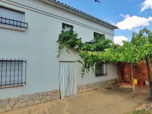 Casa de pueblo en calle del Rio, 3, Breto