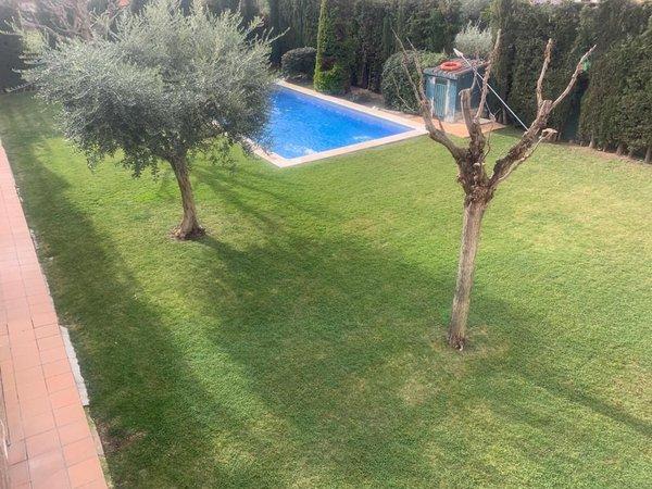 Chalet pareado en Mossen Cinto Verdaguer, Alpicat