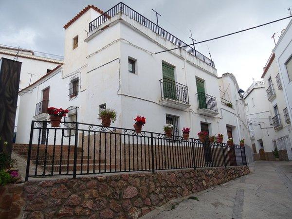 Chalet adosado en plaza de la Iglesia, 3, Alcolea