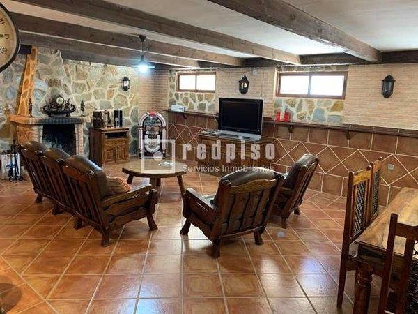 Casa o chalet independiente en calle Peñas Lisas, 1, Cobisa