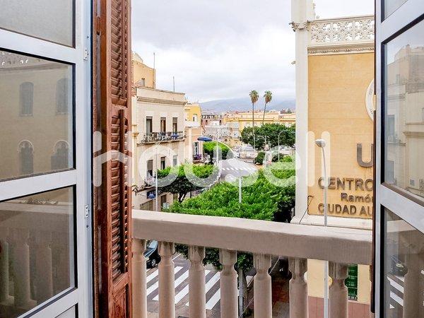 Piso en avenida Reyes Católicos, Centro, Melilla