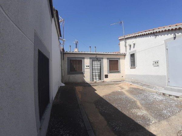 Chalet en calle el Cuatro, Buenamadre