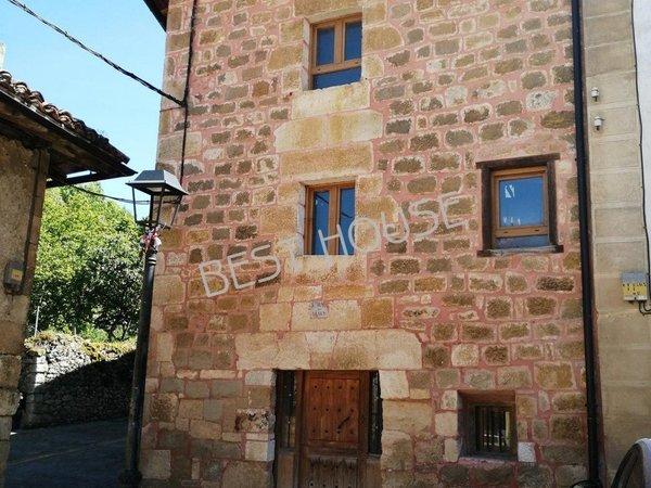 Chalet en plaza Mayor, Bernedo