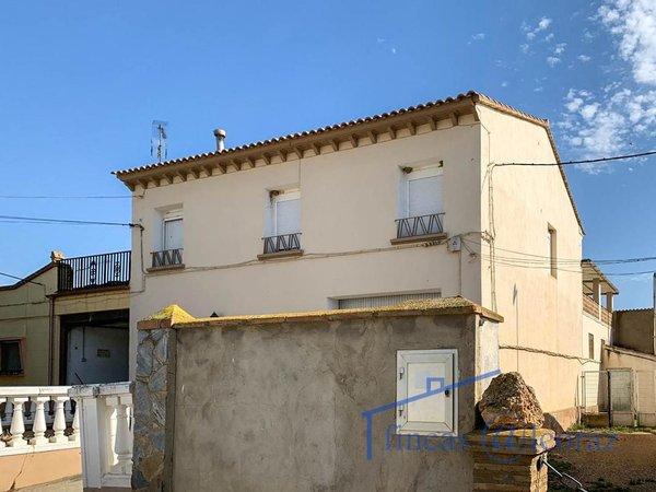 Casa o chalet independiente en calle Joaquín Costa, Alberuela de Tubo