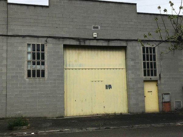 Nave en calle b, Bigues, Bigues i Riells