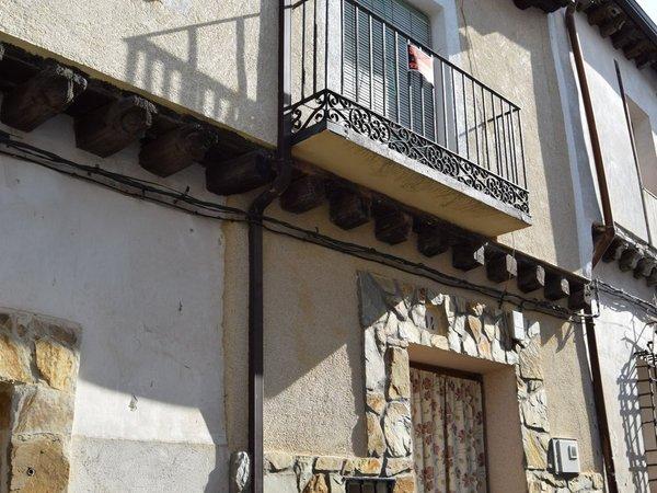 Casa de pueblo en calle Cazadores, 14, Auñon